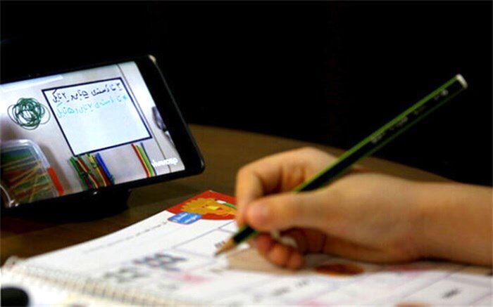 فعالیت دانش‌آموزان در شبکه‌های اجتماعی؛ مزیت یا آسیب؟