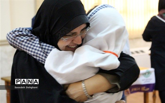 ثبت‌نام نوآموزان متولد ۳۰ مهر ۹۵ در کلاس اول