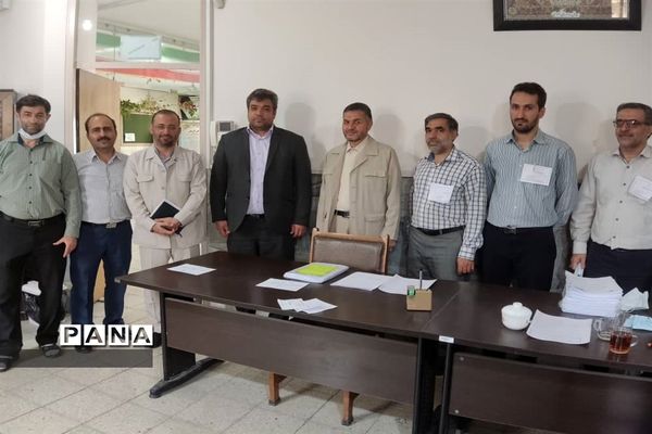 بازدید مدیرکل آموزش و پرورش قم از حوزه‌های امتحان ورودی تیزهوشان