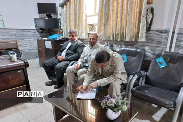 بازدید مدیرکل آموزش و پرورش قم از حوزه‌های امتحان ورودی تیزهوشان