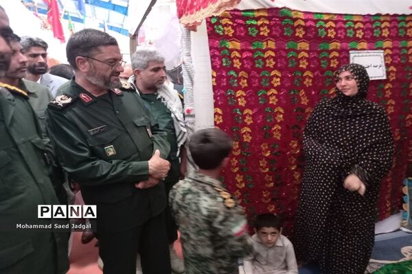 افتتاح نمایشگاه طرح اسوه پایگاه‌های بسیج در پلان