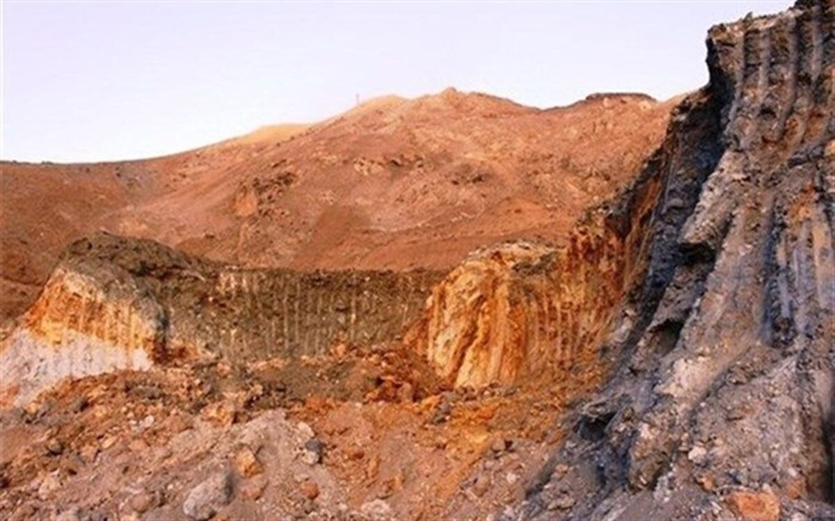 ضرورت تکمیل زنجیره و احداث شهرک صنایع پایین‌دستی معادن