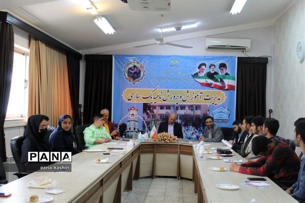 دیدار اعضای سازمان دانش‌آموزی ناحیه یک ساری با مدیر آموزش و پرورش