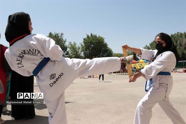 اختتامیه برنامه بوم مدارس شهرستان آباده