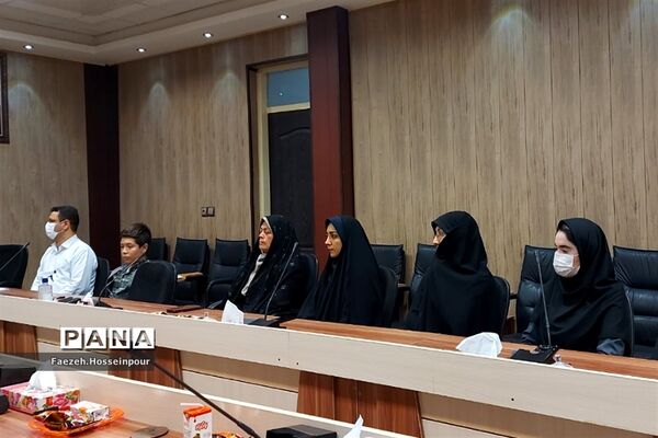 مراسم قرعه‌کشی مشهد مقدس ویژه حائزین رتبه مسابقات قرآنی در بهارستان‌دو