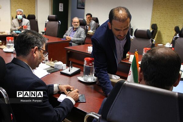 جلسه ستاد برنامه‌ریزی سوگواره سراسری احلی من العسل