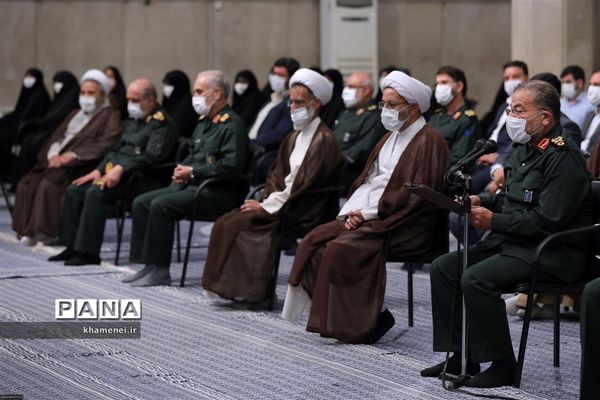 دیدار دست‌اندرکاران کنگره ملی شهدای عشایر با مقام معظم رهبری