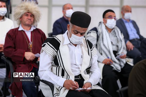 دیدار دست‌اندرکاران کنگره ملی شهدای عشایر با مقام معظم رهبری