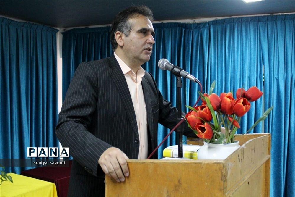 نشست مدیران مدارس ناحیه ۲ ساری