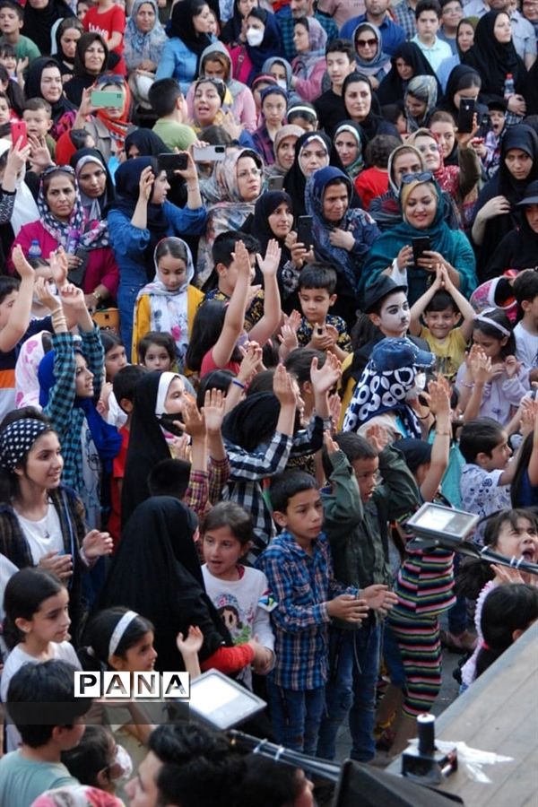 افتتاح جشنواره بین‌المللی تئاتر کودک و نوجوان در همدان