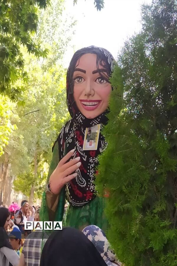 افتتاح جشنواره بین‌المللی تئاتر کودک و نوجوان در همدان