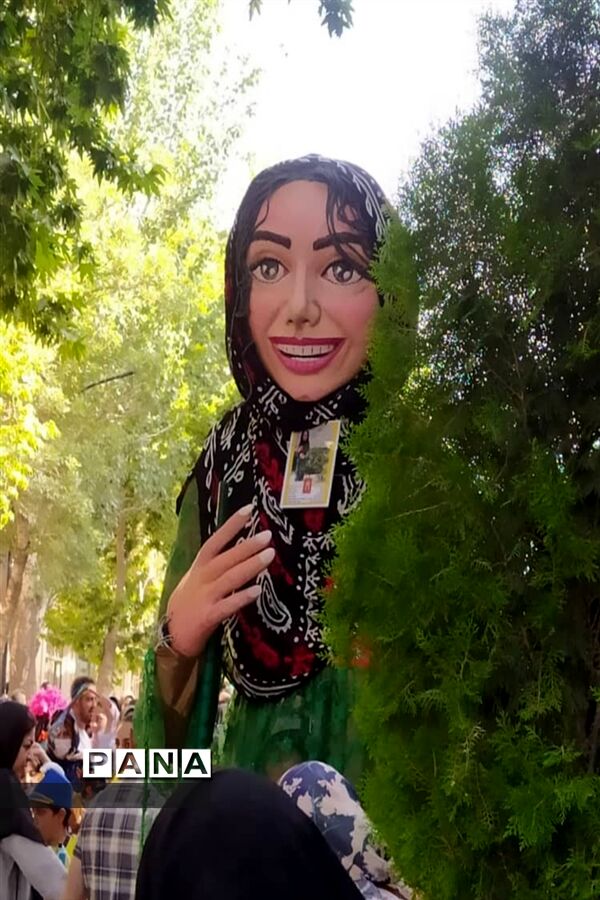 افتتاح جشنواره بین‌المللی تئاتر کودک و نوجوان در همدان