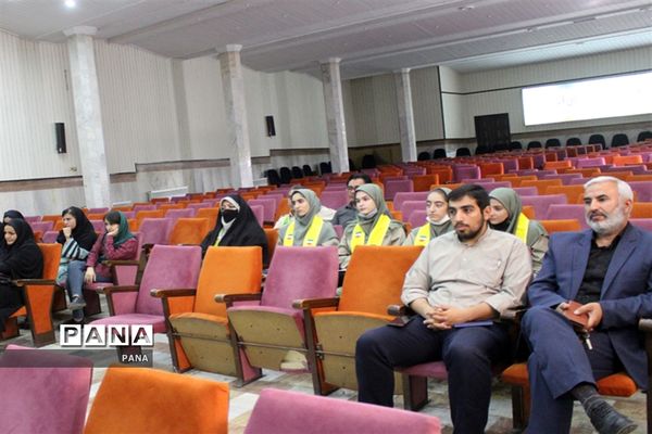 فینال مناظره دانش‌آموزی آذربایجان غربی