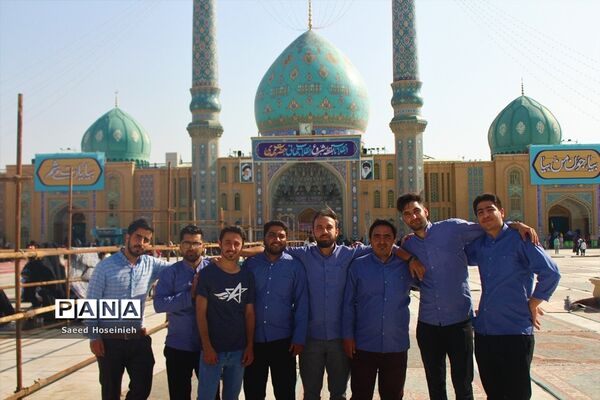 اجتماع هزاران نفری سرود سلام فرمانده در مسجد جمکران-1