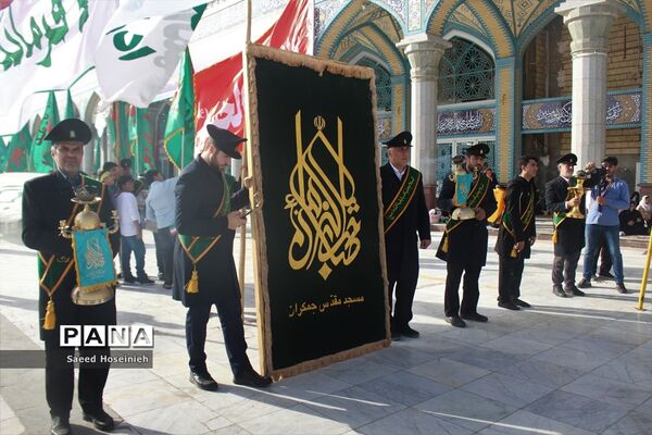 اجتماع هزاران نفری سرود سلام فرمانده در مسجد جمکران-1