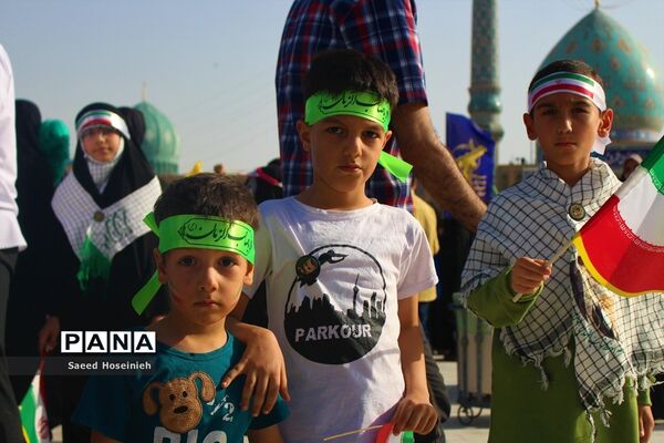 اجتماع هزاران نفری سرود سلام فرمانده در مسجد جمکران-1