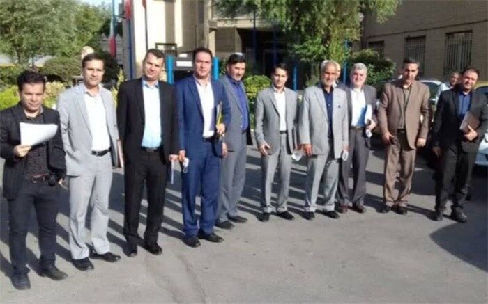 بررسی روند ثبت‌نام دانش‌آموزان در مدارس شهرستان‌های استان تهران توسط 60 تیم ارزیابی