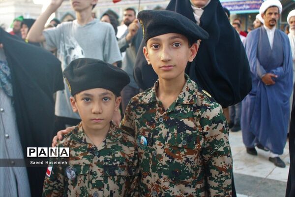اجتماع هزاران نفری سرود سلام فرمانده در مسجد جمکران -2