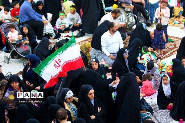اجتماع هزاران نفری سرود سلام فرمانده در مسجد جمکران -2