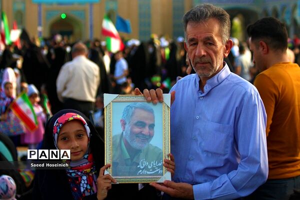 اجتماع هزاران نفری سرود سلام فرمانده در مسجد جمکران -2