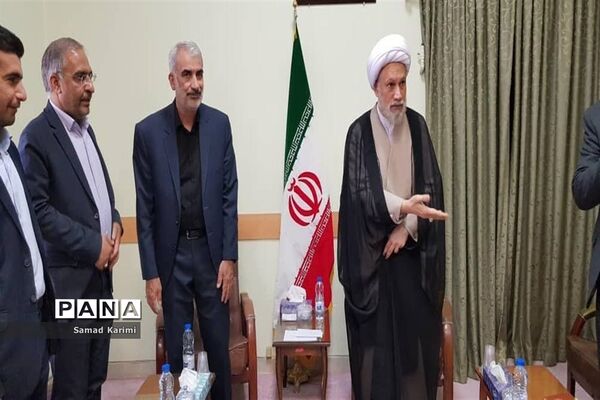دیدار وزیر آموزش و پرورش با نماینده ولی فقیه در استان فارس