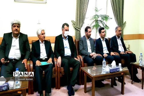 دیدار وزیر آموزش و پرورش با نماینده ولی فقیه در استان فارس