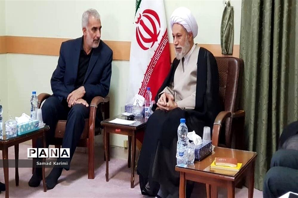 حرکت آموزش و پرورش بر اساس سند تحول بنیادین و الگوی انقلاب اسلامی است