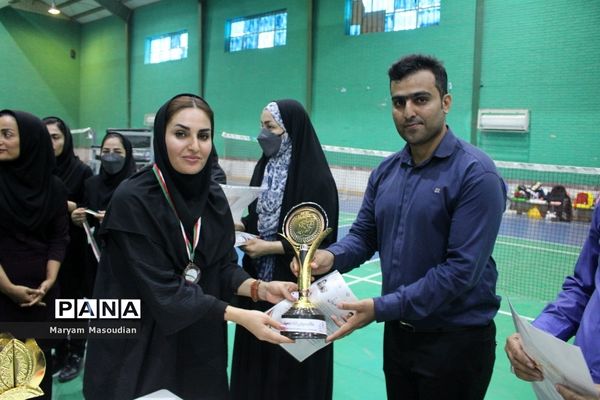 جشنواره فرهنگی ورزشی فرهنگیان استان بوشهر رشته ورزش بدمینتون  بانوان