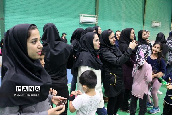 جشنواره فرهنگی ورزشی فرهنگیان استان بوشهر رشته ورزش بدمینتون  بانوان