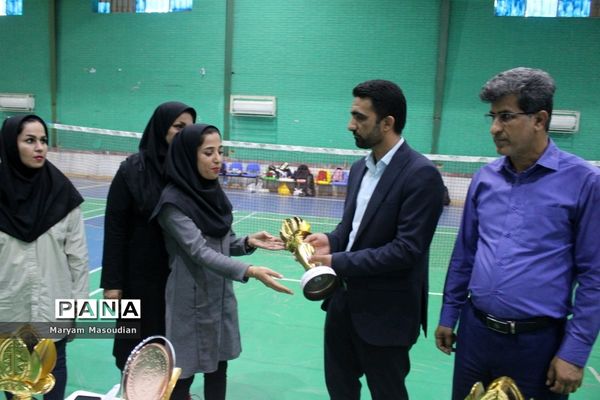 جشنواره فرهنگی ورزشی فرهنگیان استان بوشهر رشته ورزش بدمینتون  بانوان