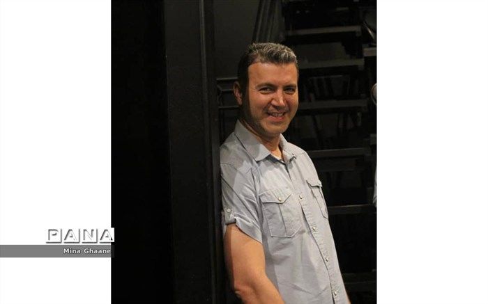 تئاتر را دریابید