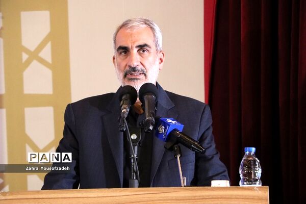 دیدار وزیر آموزش و پرورش با جمعی از معلمان و مدیران آموزش و پرورش استان فارس