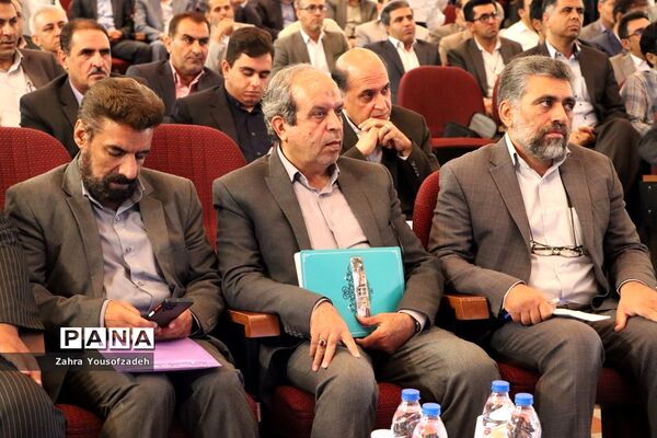 دیدار وزیر آموزش و پرورش با جمعی از معلمان و مدیران آموزش و پرورش استان فارس