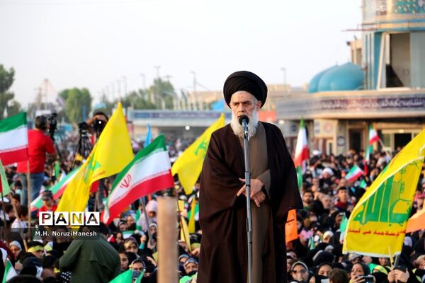 همخوانی سرود سلام فرمانده در مسجد مقدس جمکران-4