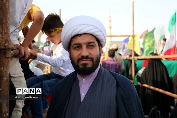 همخوانی سرود سلام فرمانده در مسجد مقدس جمکران-4