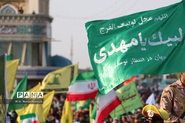 همخوانی سرود سلام فرمانده در مسجد مقدس جمکران-4