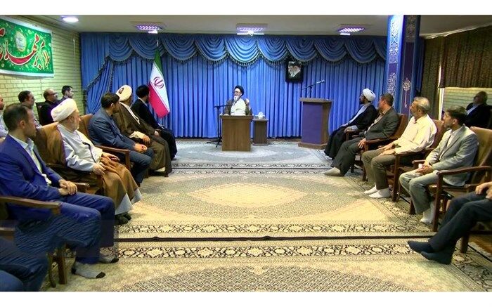 تاکید امام جمعه تبریز بر حضور مبلغان در فضای مجازی