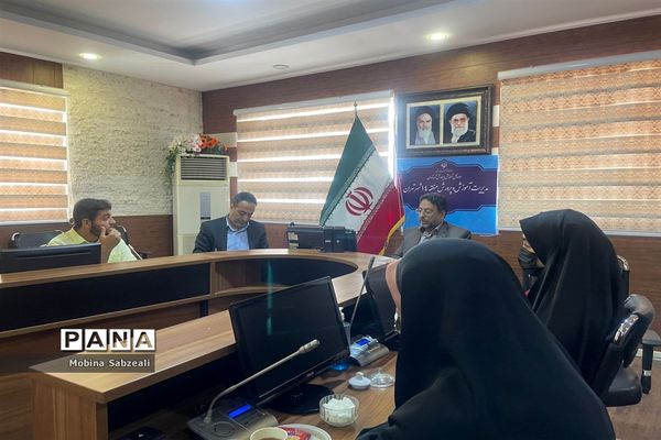 اولین جلسه گفت‌وگو محور هیات رئیسه مجلس دانش‌آموزی منطقه ۱۴