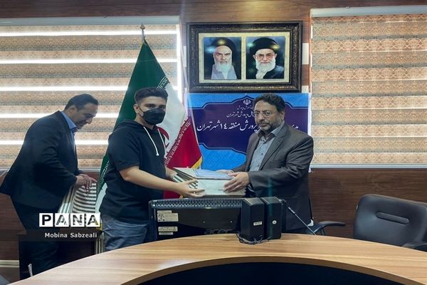 اولین جلسه گفت‌وگو محور هیات رئیسه مجلس دانش‌آموزی منطقه ۱۴