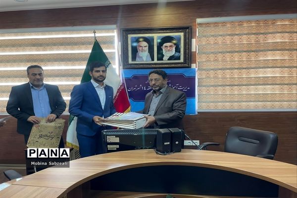 اولین جلسه گفت‌وگو محور هیات رئیسه مجلس دانش‌آموزی منطقه ۱۴