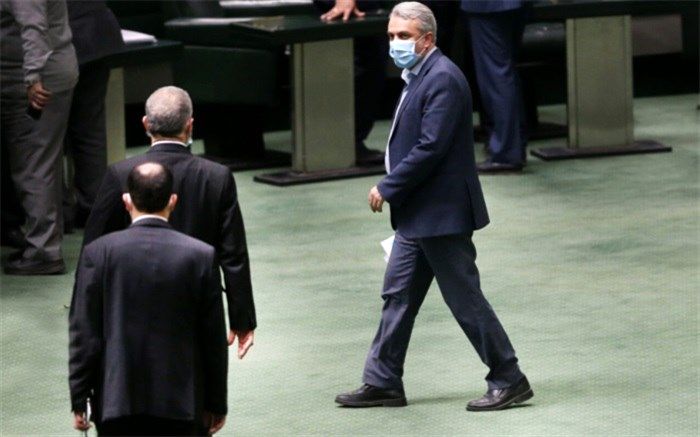 وزیر صمت: پیامک تهدیدآمیز نداشتم؛ تعداد معدودی درباره‌ انتصابات بر من فشار آورده و پافشاری می‌کنند