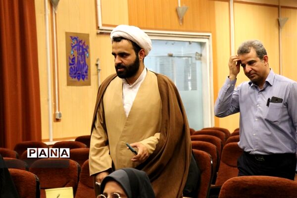 نشست افتتاحیه مجلس دانش‌آموزی خراسان رضوی-دختران