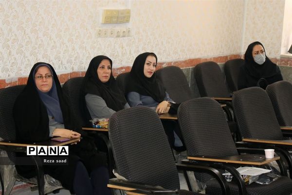 نشست مدیران مقطع متوسطه ناحیه یک اهواز