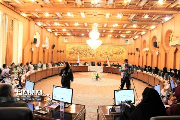 دیدار قائم مقام معاون وزیر در سازمان دانش‌آموزی کشور با مربیان پیشتاز سازمان دانش‌آموزی فارس