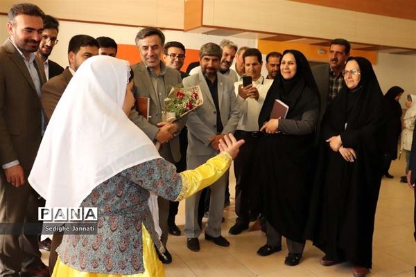 حضور معاون آموزش ابتدایی اداره‌کل آموزش و پرورش فارس در جمع فرهنگیان آباده