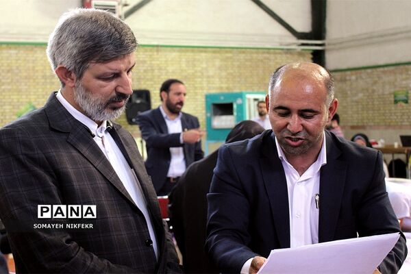 بازدید معاون پرورشی و فرهنگی وزارت آموزش و پرورش از رویداد ایده‌پردازی پیشخان