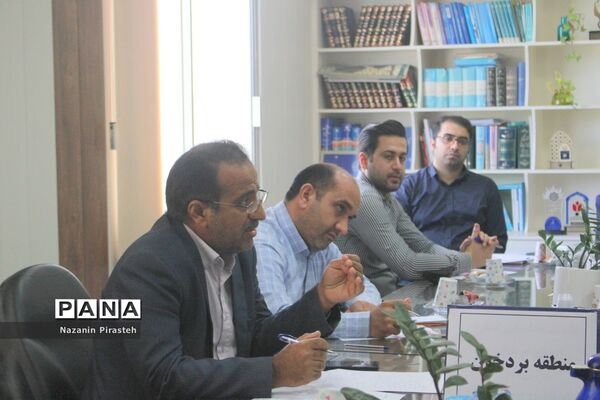 جلسات میز شهرستان‌ها و مناطق معاونت پرورشی و فرهنگی استان بوشهر