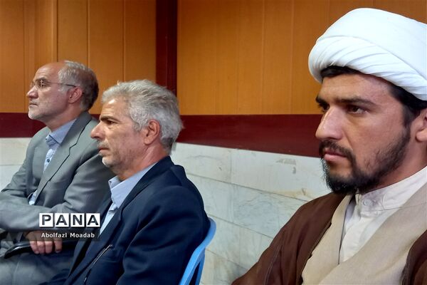 نشست هیات اندیشه‌ورز کانون بسیج فرهنگیان ناحیه کاشمر