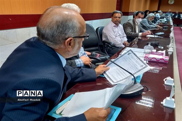 نشست هیات اندیشه‌ورز کانون بسیج فرهنگیان ناحیه کاشمر