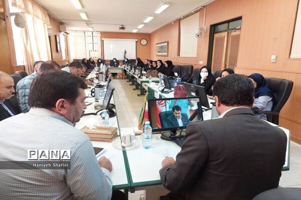 نشست عوامل اجرایی برگزاری کنکور سراسری ناحیه یک شیراز